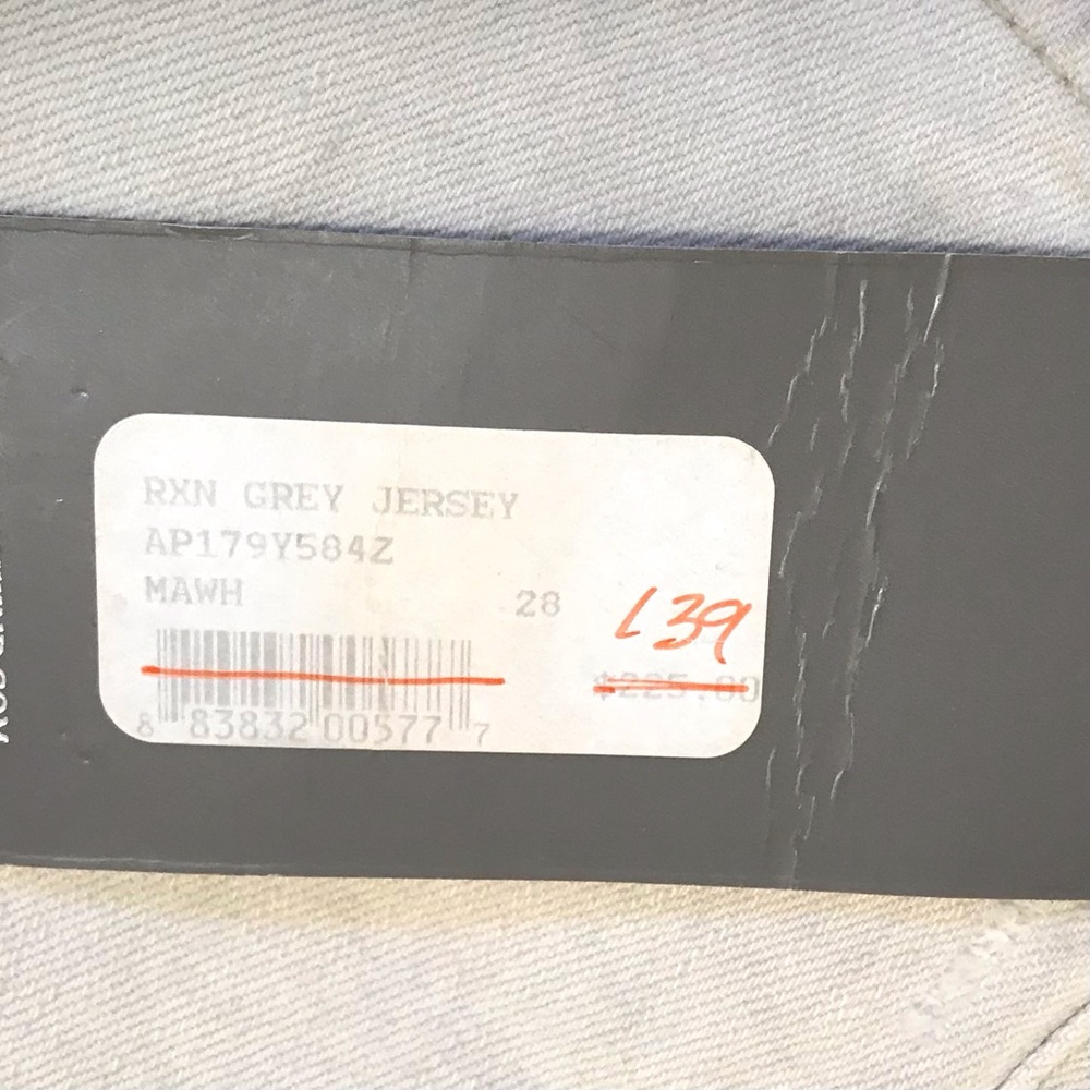 7 For All Mankind Light Wash Skinny Jeans - Picture 12 of 16